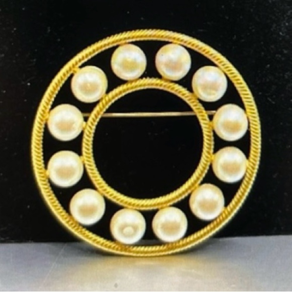 Givenchy brooch vintage faux pearl gold tone